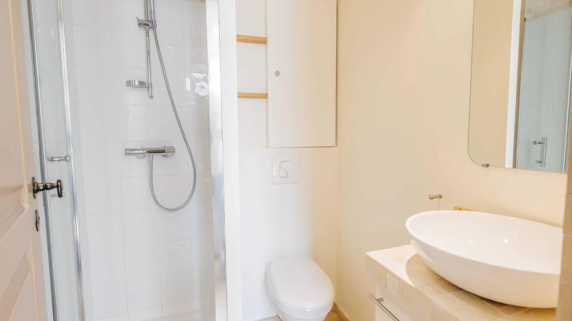 Charming Apartment - Marais - Mobility Lease Paris France