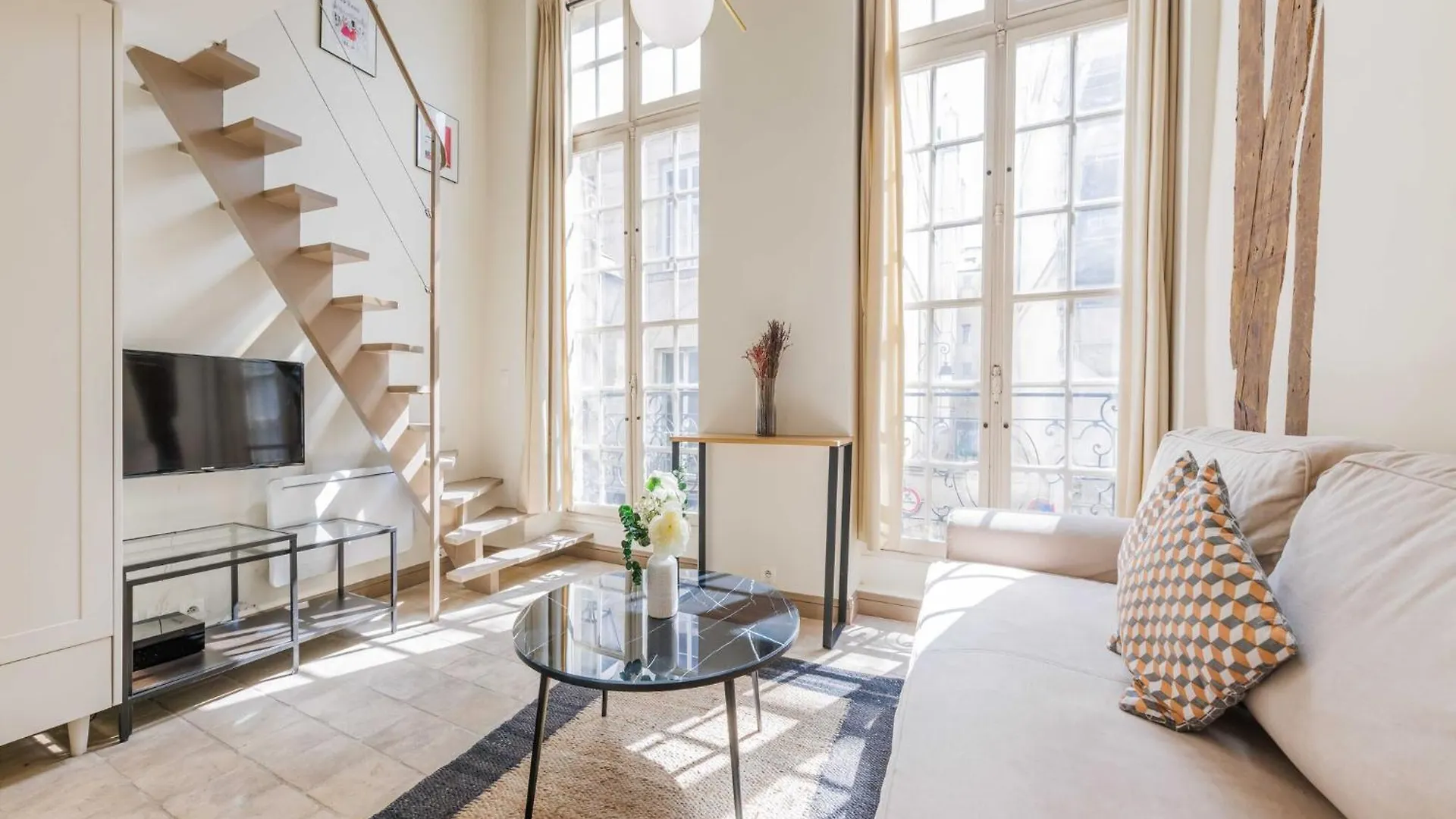 Charming Apartment - Marais - Mobility Lease Paris