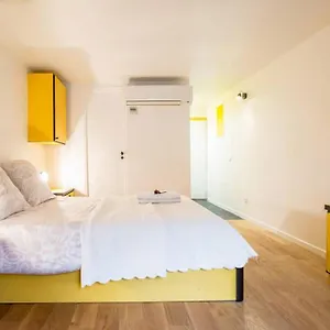 Charming Le Marais Retro Appartement